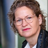 Sandra Van Hoeven