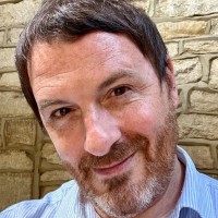 Simon Carr