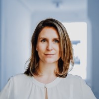 Dr. Nadine Brunner