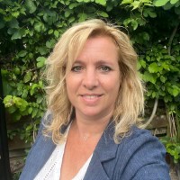 Esther Van Der Linden-Vriens