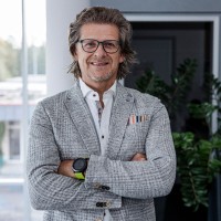 Volker Scholz