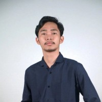 Gemah Zentrinda Adam