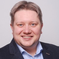 Lukasz S.