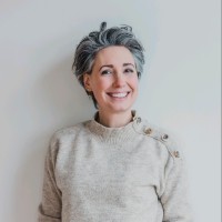 Dr. Vivianne Baur