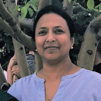 Debbie Naren