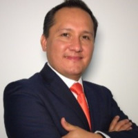 Alberto González
