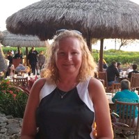 Gina Mackay