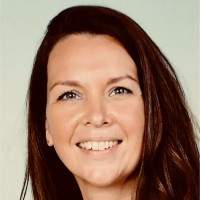 Yvonne Van Dooren