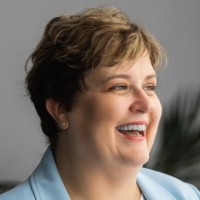 Tracey Evans MAICD