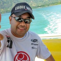 Ron Reyes 