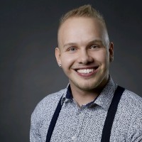 Robin Adamczyk