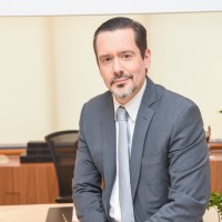 ANDRÉ CERVANTES M.D