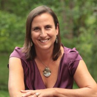 Julia Gaspar-Bates