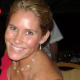 Gloria Mills