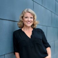 Lesley Campbell