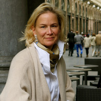 Lynn Easton