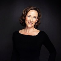 Barbara Holzapfel
