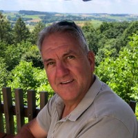 Hans Van Den Broek