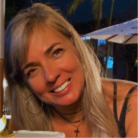 Cristiane B.