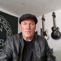 Denis Dowling