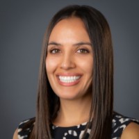 Dr. Claudia V. Sáenz