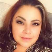 Esmeralda Flores