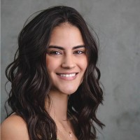 Geovana Bueno