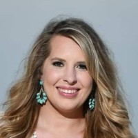 Lauren McCrary