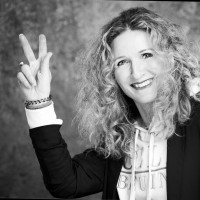 Steffi Bernhard