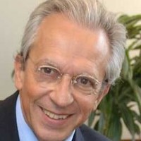 Eduardo Lora