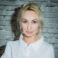 Dr. Angelique R.