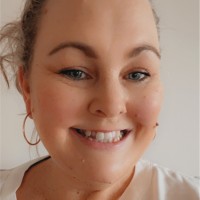 Narelle Shipton