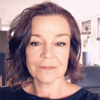 Louise Van Der Valk