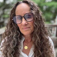 Lisa Sugarman (she/her/hers)