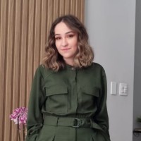 Júlia Cacozzi Fernandes