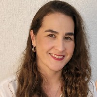 Raquel Almeida Saran Reimann