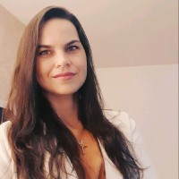 Mayra Oliveira