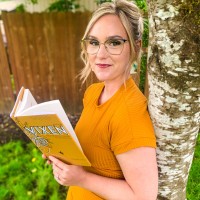 Lindsay Helm