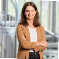 Carola Schwenk