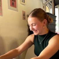 Julia Van Bochove