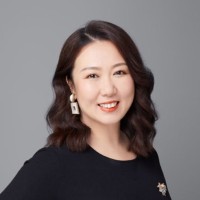 魏玲 Della