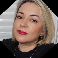 Erika Araujo Silva