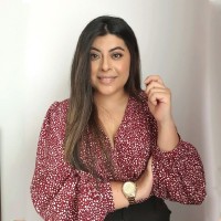 Karola Loyo Flores