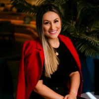 Luiza Caviquioni Bastos