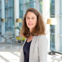 Angela Groot Hulze