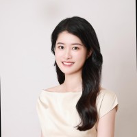 Xinyue Zhou