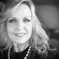Gena Graves