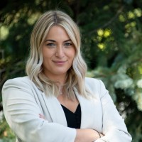 Corinna Maida