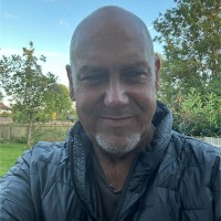 Stuart Tomkins