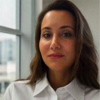 Laura De Barros Mello